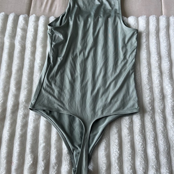 Express Women's Bodysuit in Sage - Picture 5 of 5